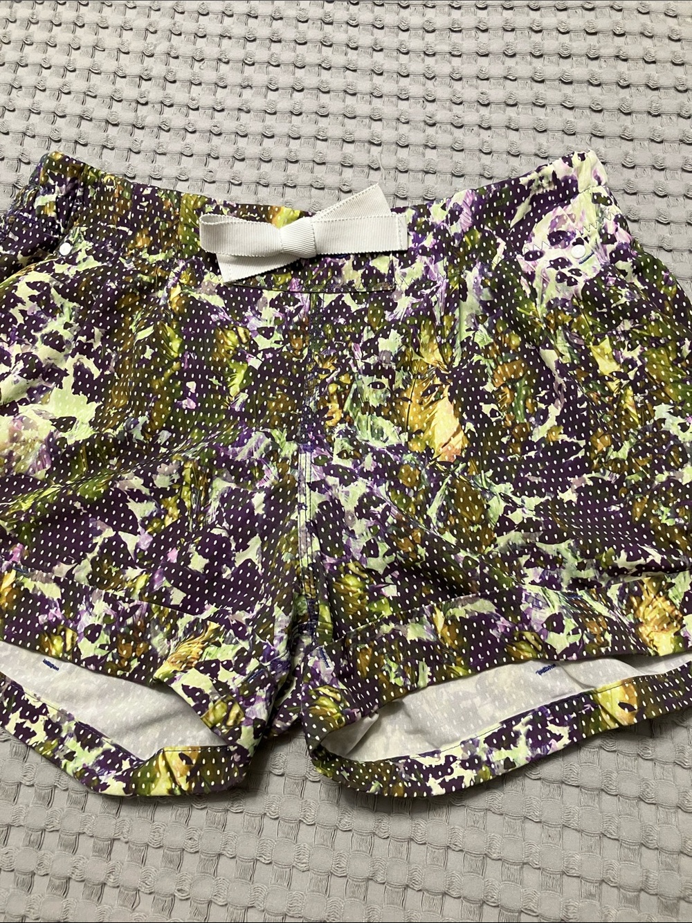 Lululemon Spring Break Away Short Sz 6 in Floral Sport White Multi - Picture 4 of 12